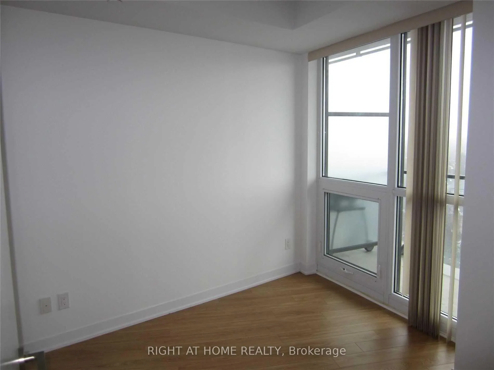 Photo 6 of Unit 1108, 60 Berwick Avenue, Toronto, Yonge-Eglinton — HOMEH
