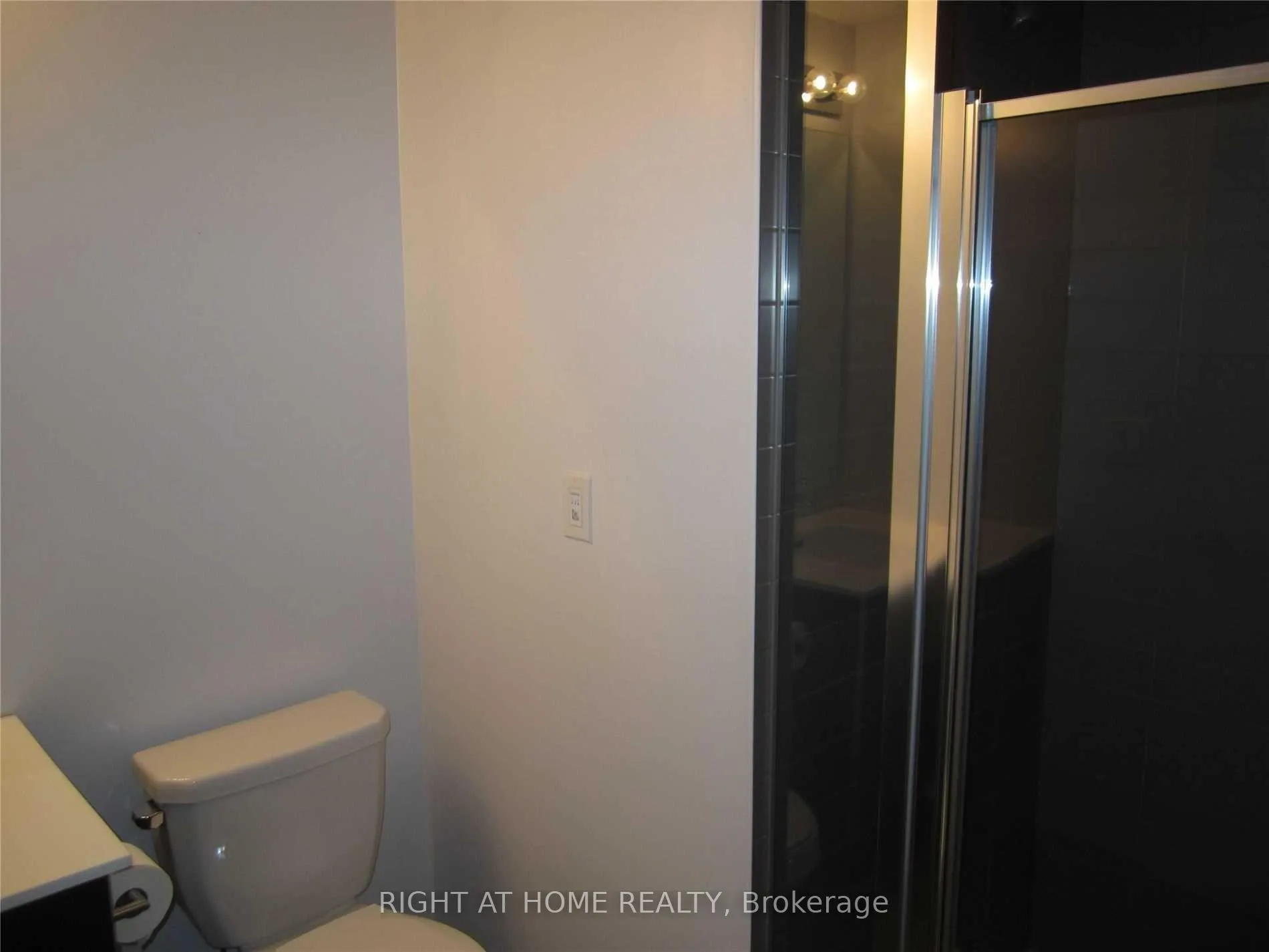 Photo 7 of Unit 1108, 60 Berwick Avenue, Toronto, Yonge-Eglinton — HOMEH