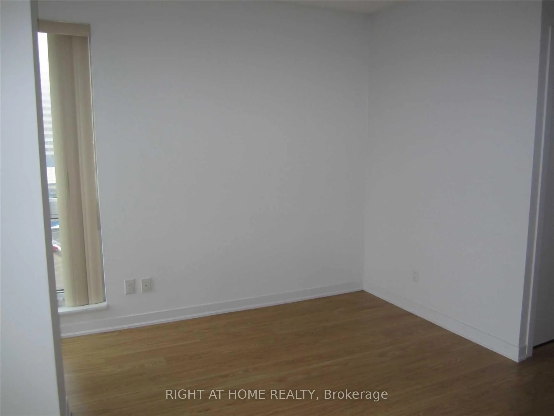 Photo 8 of Unit 1108, 60 Berwick Avenue, Toronto, Yonge-Eglinton — HOMEH