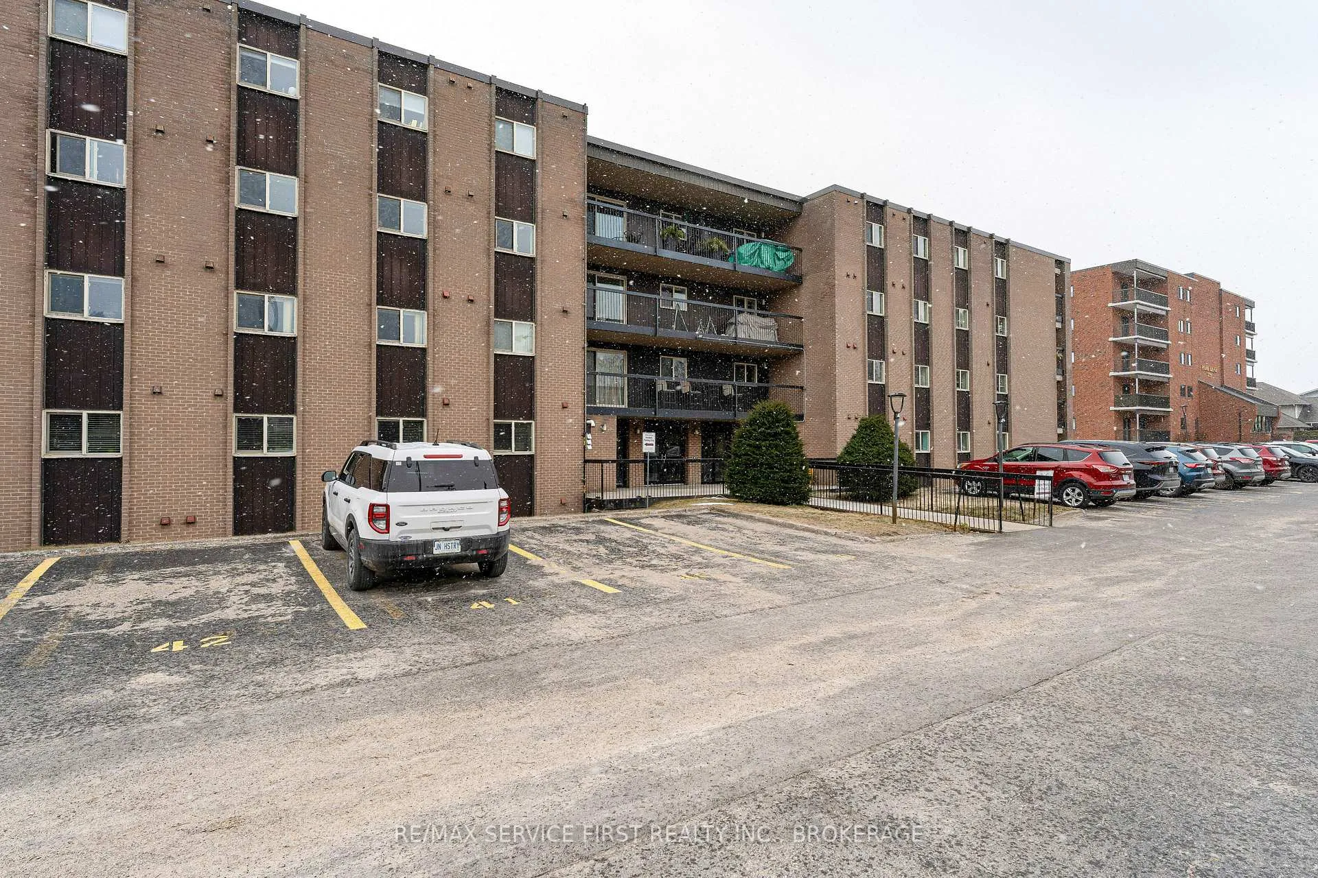 Photo 1 of Unit 301, 610 William Street S, Gananoque — HOMEH