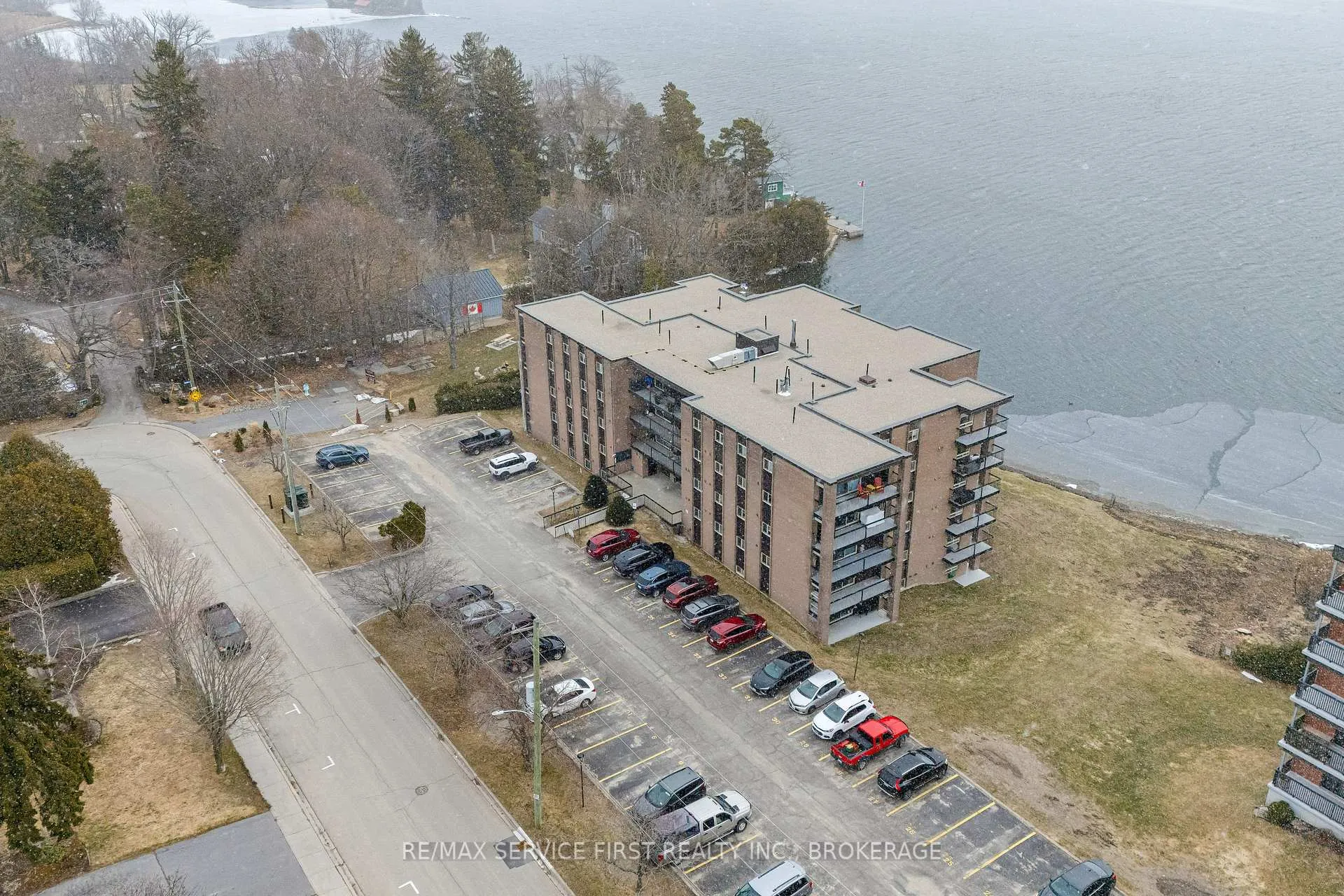 Photo 4 of Unit 301, 610 William Street S, Gananoque — HOMEH