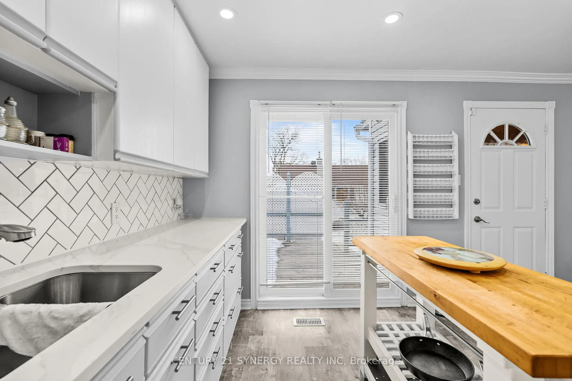 Photo 6 of 404 Dieppe Street, Ottawa, Vanier — HOMEH