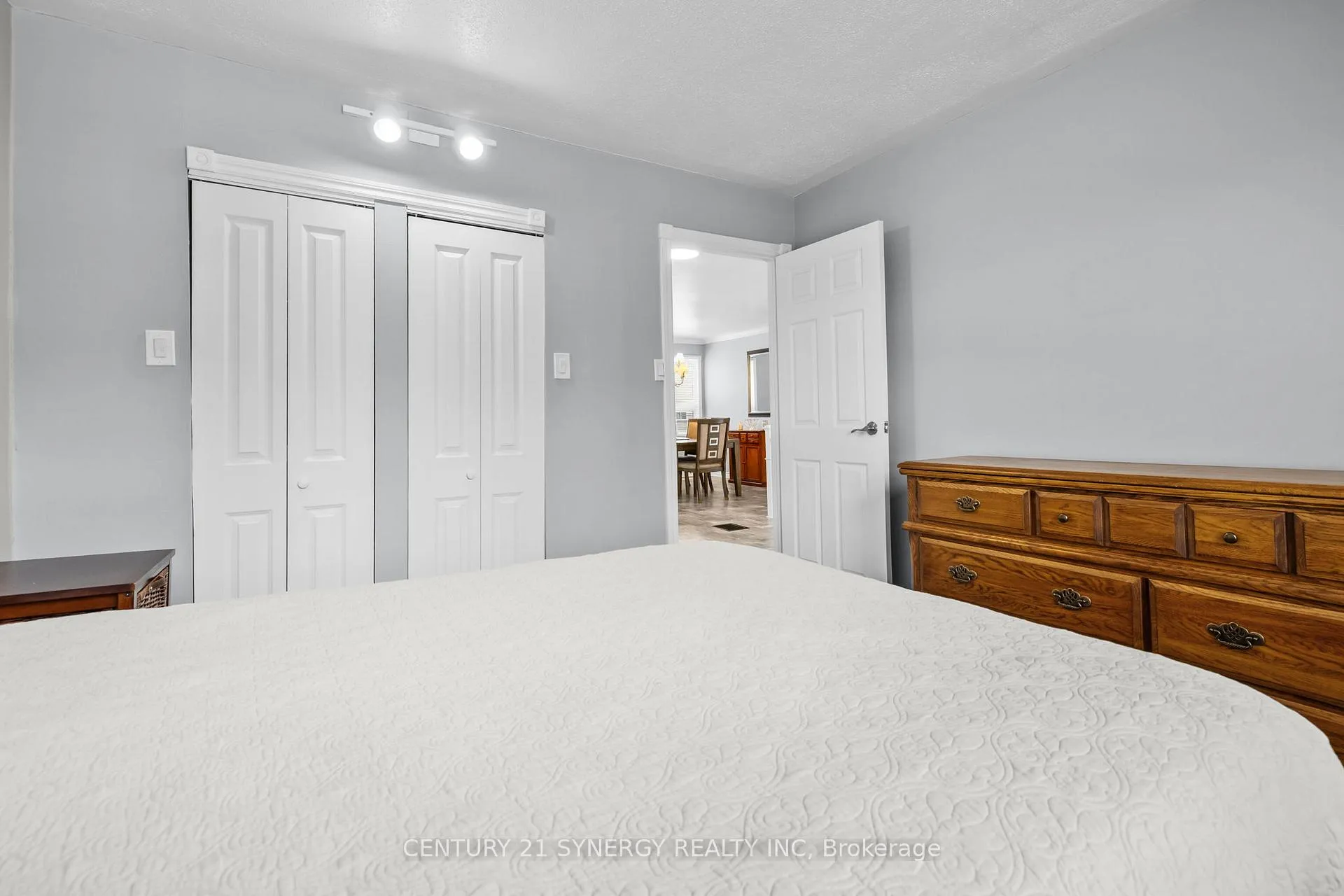 Photo 17 of 404 Dieppe Street, Ottawa, Vanier — HOMEH