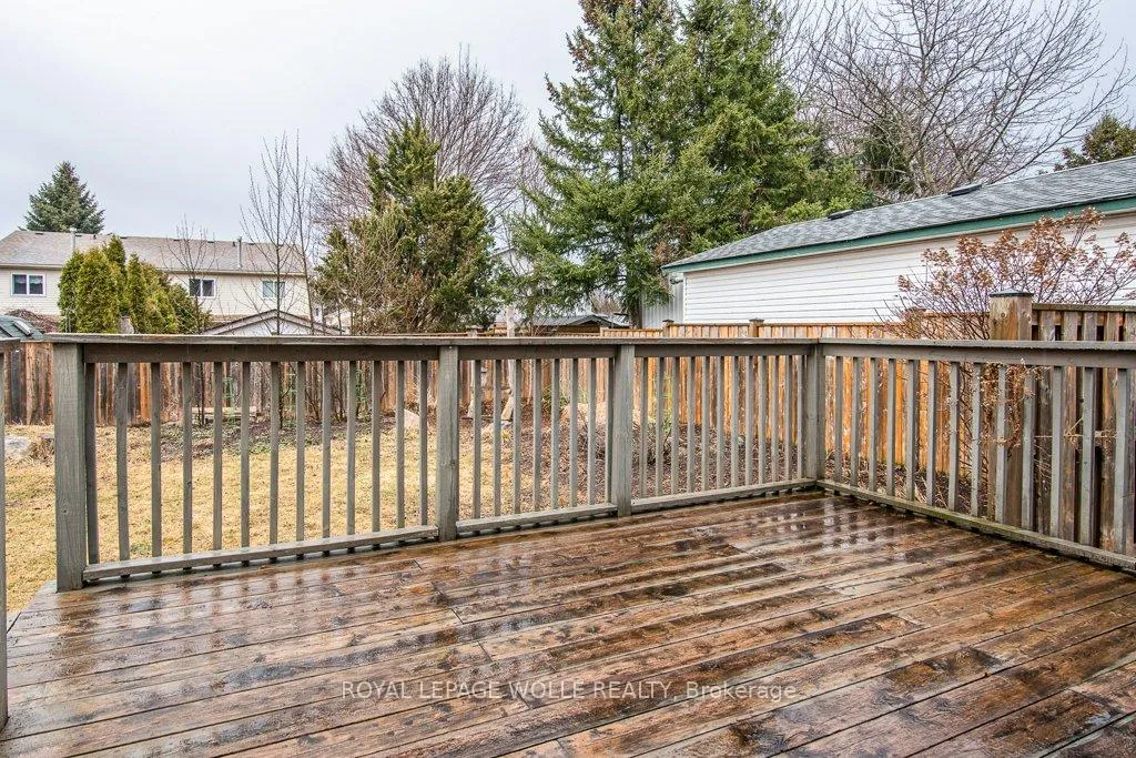 Photo 5 of 236 Dartmoor Crescent, Waterloo — HOMEH