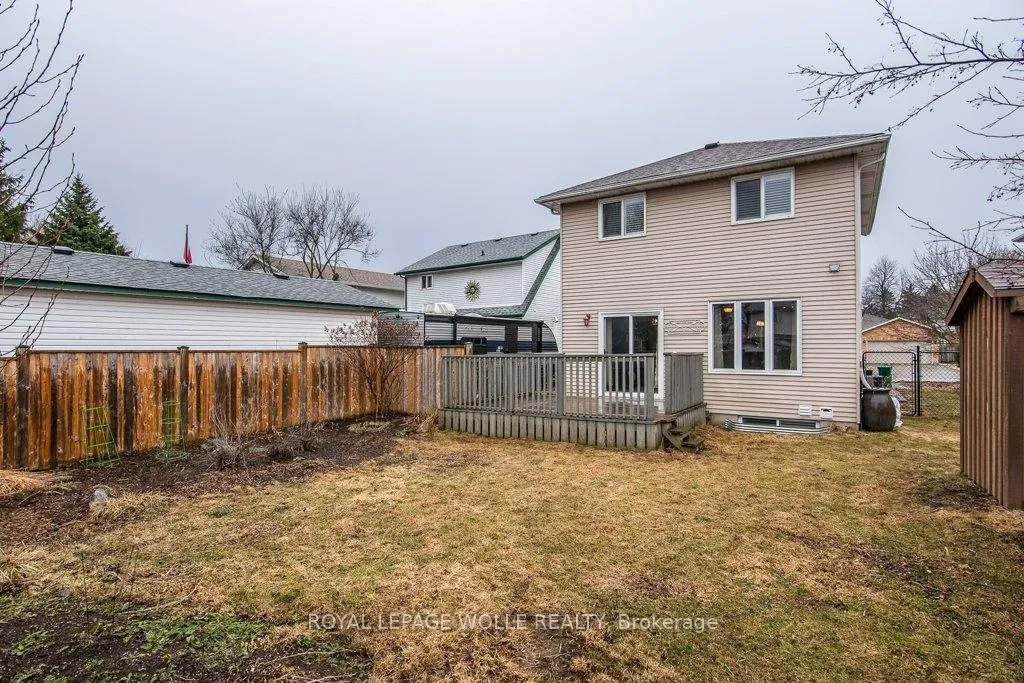 Photo 9 of 236 Dartmoor Crescent, Waterloo — HOMEH