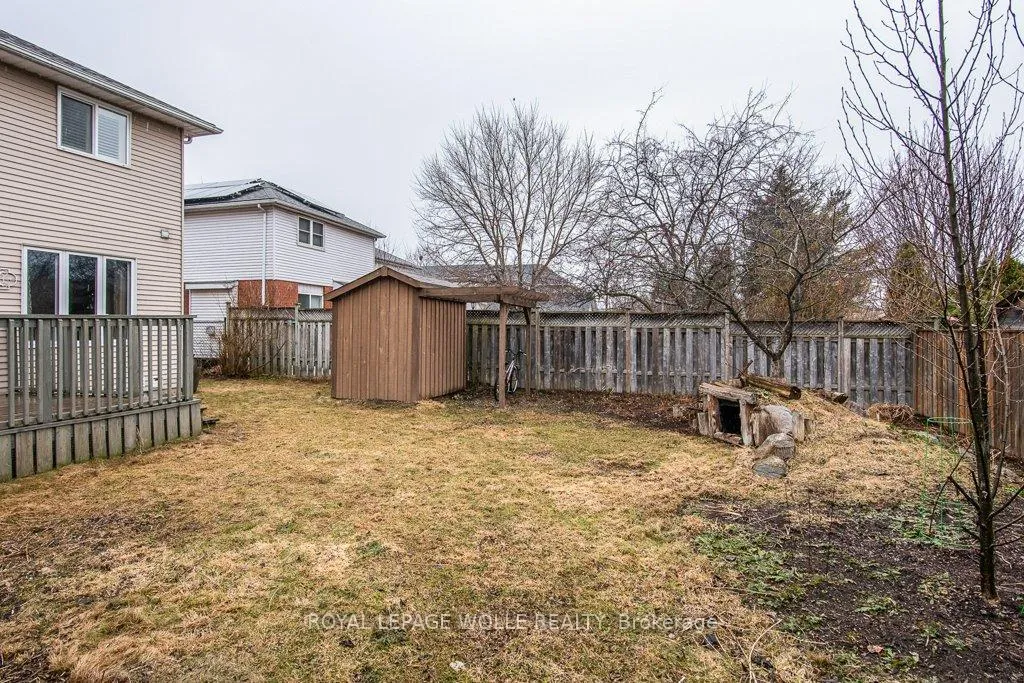 Photo 11 of 236 Dartmoor Crescent, Waterloo — HOMEH