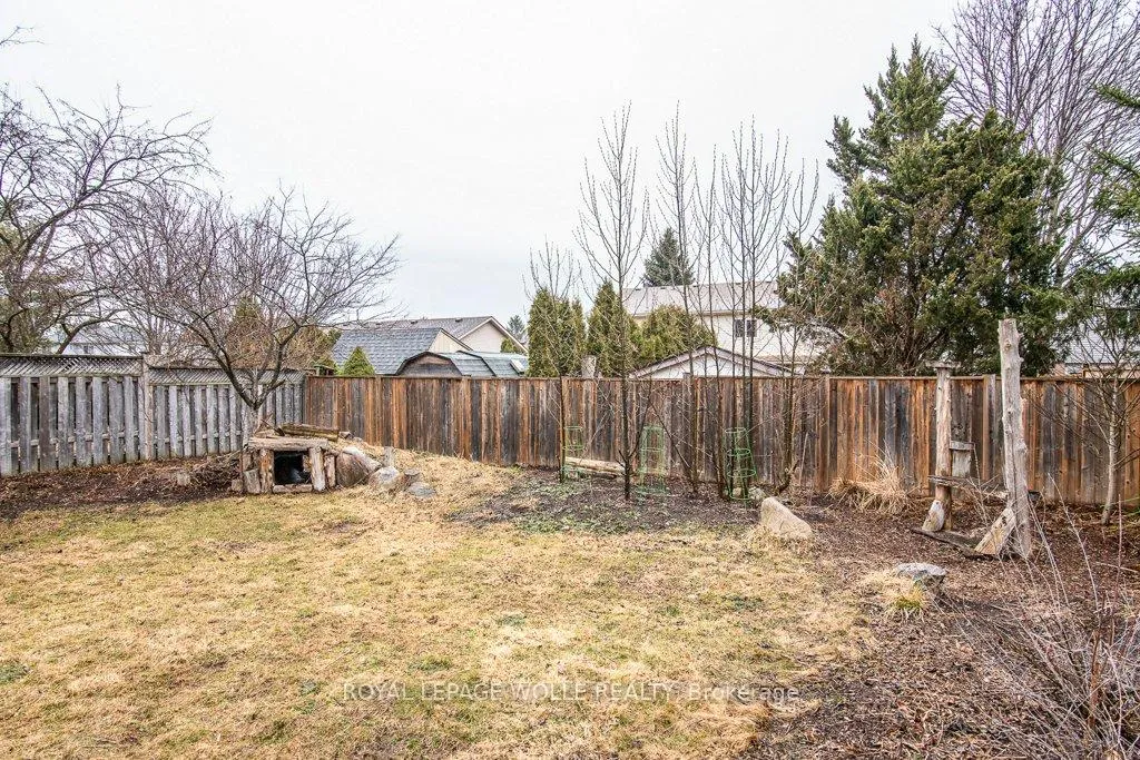 Photo 12 of 236 Dartmoor Crescent, Waterloo — HOMEH