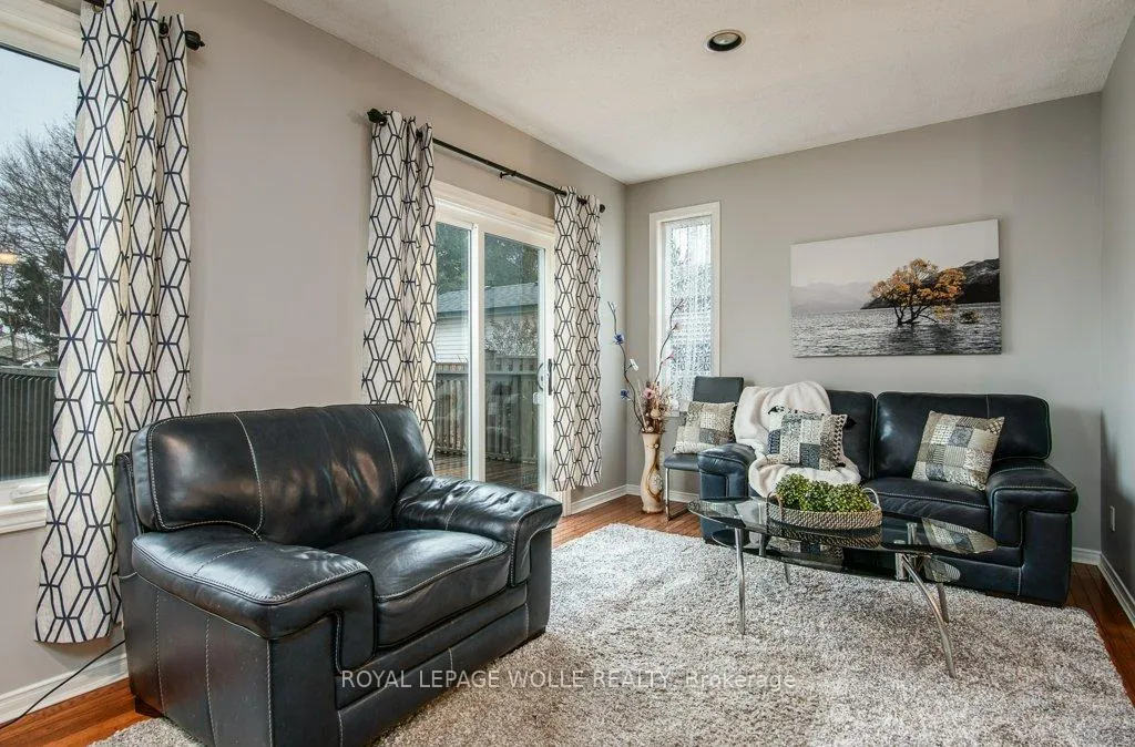 Photo 15 of 236 Dartmoor Crescent, Waterloo — HOMEH