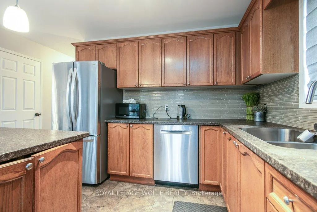 Photo 21 of 236 Dartmoor Crescent, Waterloo — HOMEH