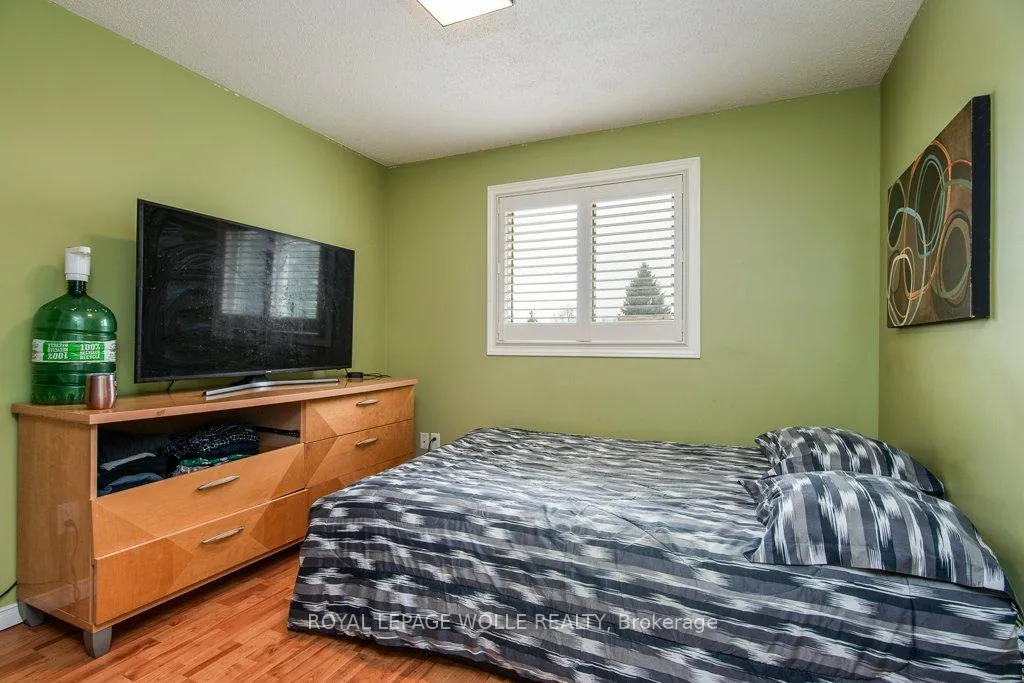 Photo 29 of 236 Dartmoor Crescent, Waterloo — HOMEH