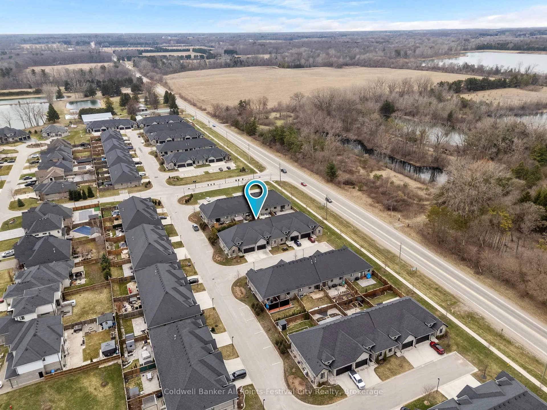 Photo 3 of Unit Unit #6, 9861 Glendon Drive, Middlesex Centre, Rural Middlesex Centre — HOMEH