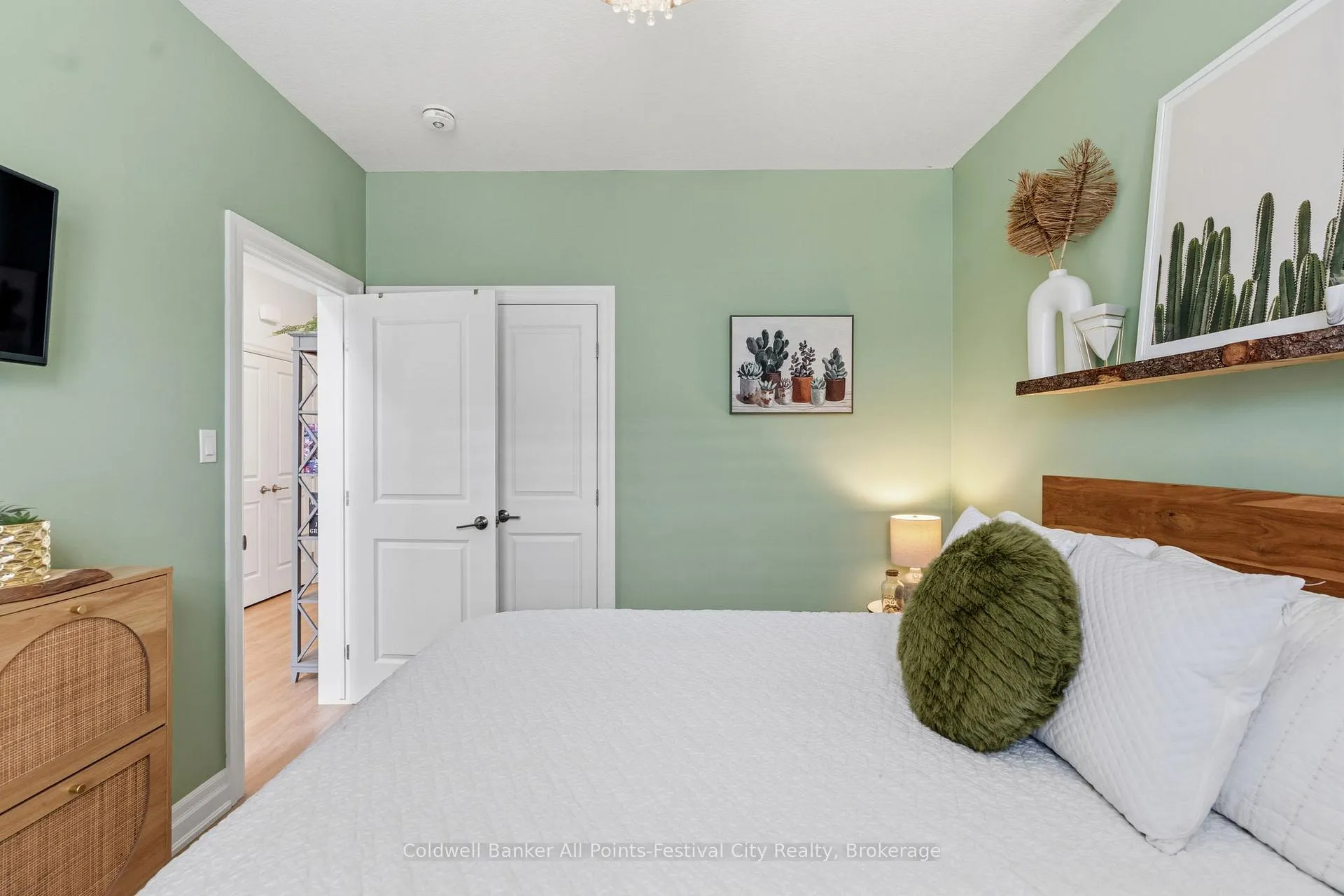 Photo 13 of Unit Unit #6, 9861 Glendon Drive, Middlesex Centre, Rural Middlesex Centre — HOMEH