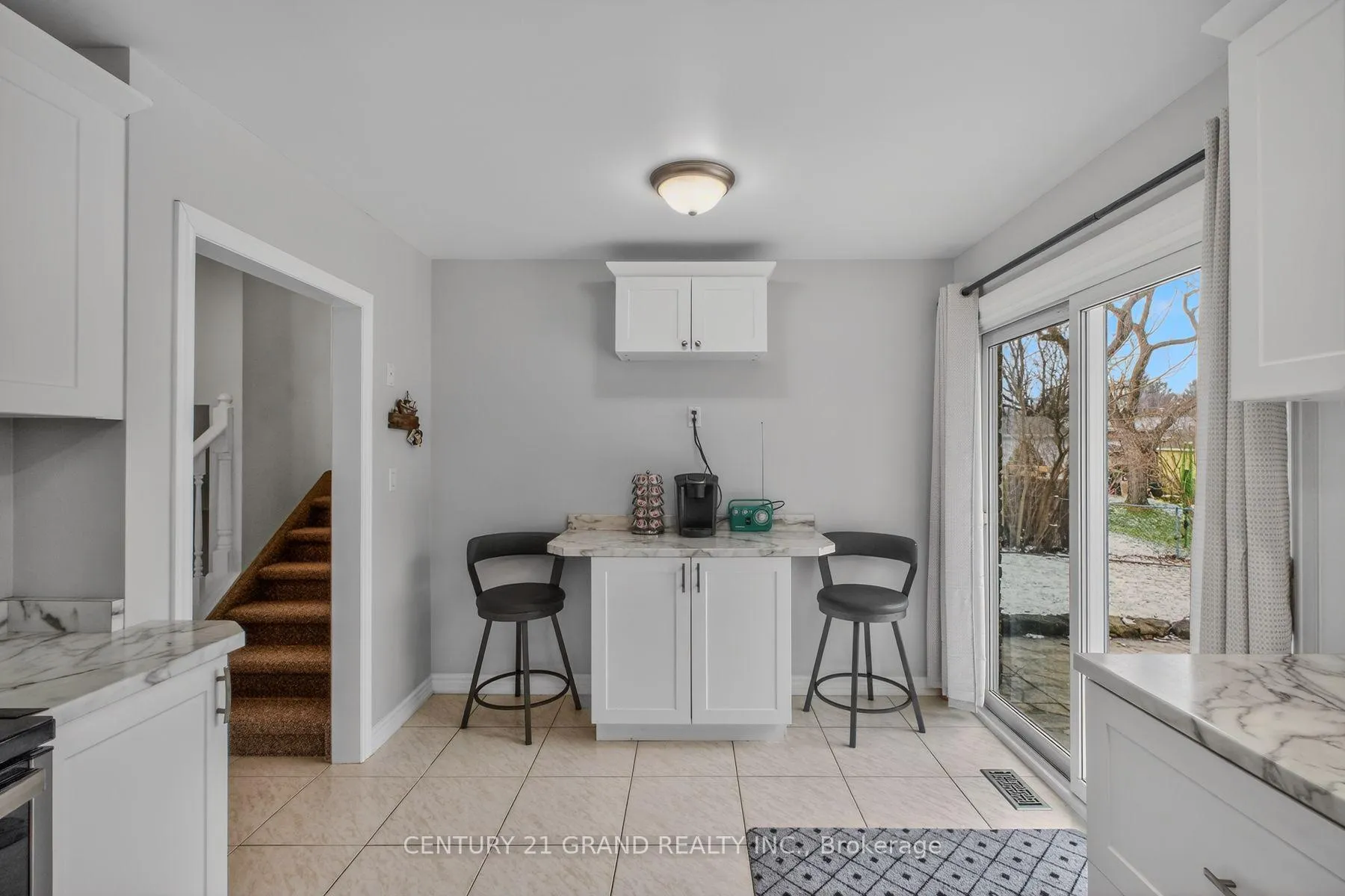 Photo 10 of 19 Adams Lane, Norfolk, Simcoe — HOMEH