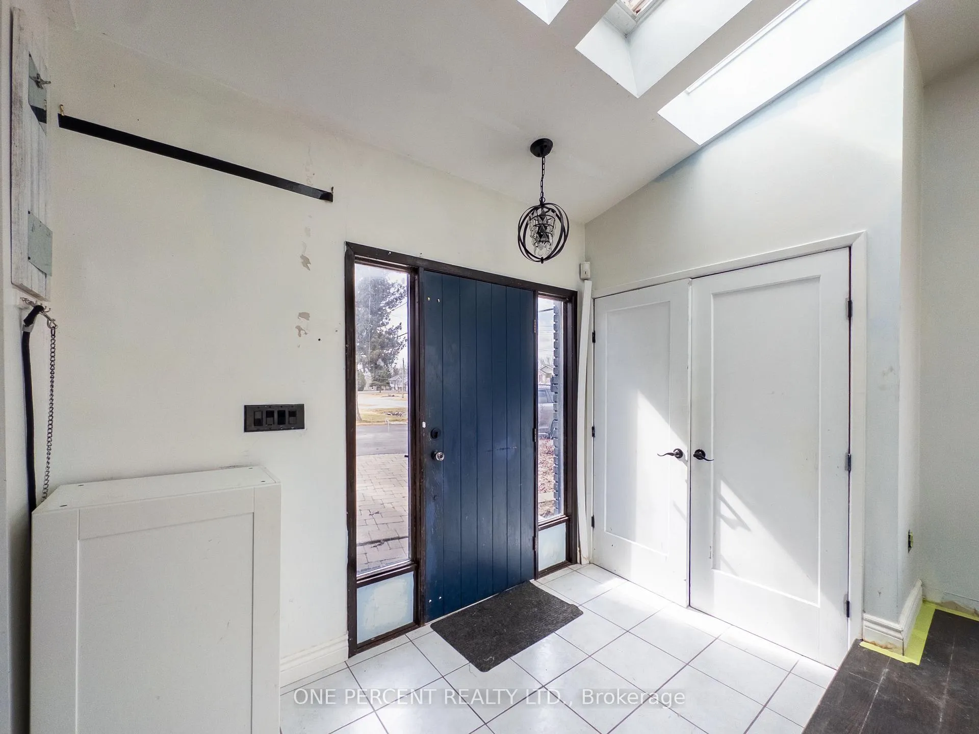 Photo 3 of 100 Montrose Road, Quinte West, Sidney Ward — HOMEH