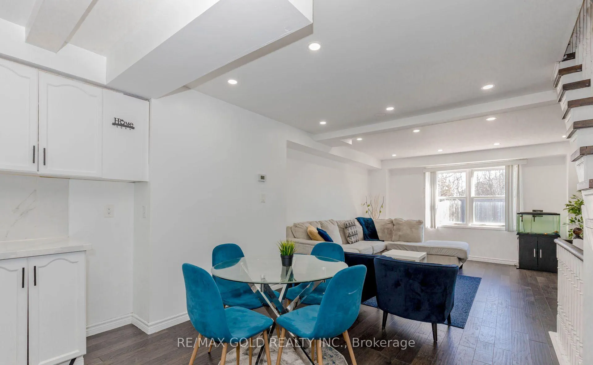 Photo 4 of 55 Desert Sand Drive, Brampton, Sandringham-Wellington — HOMEH