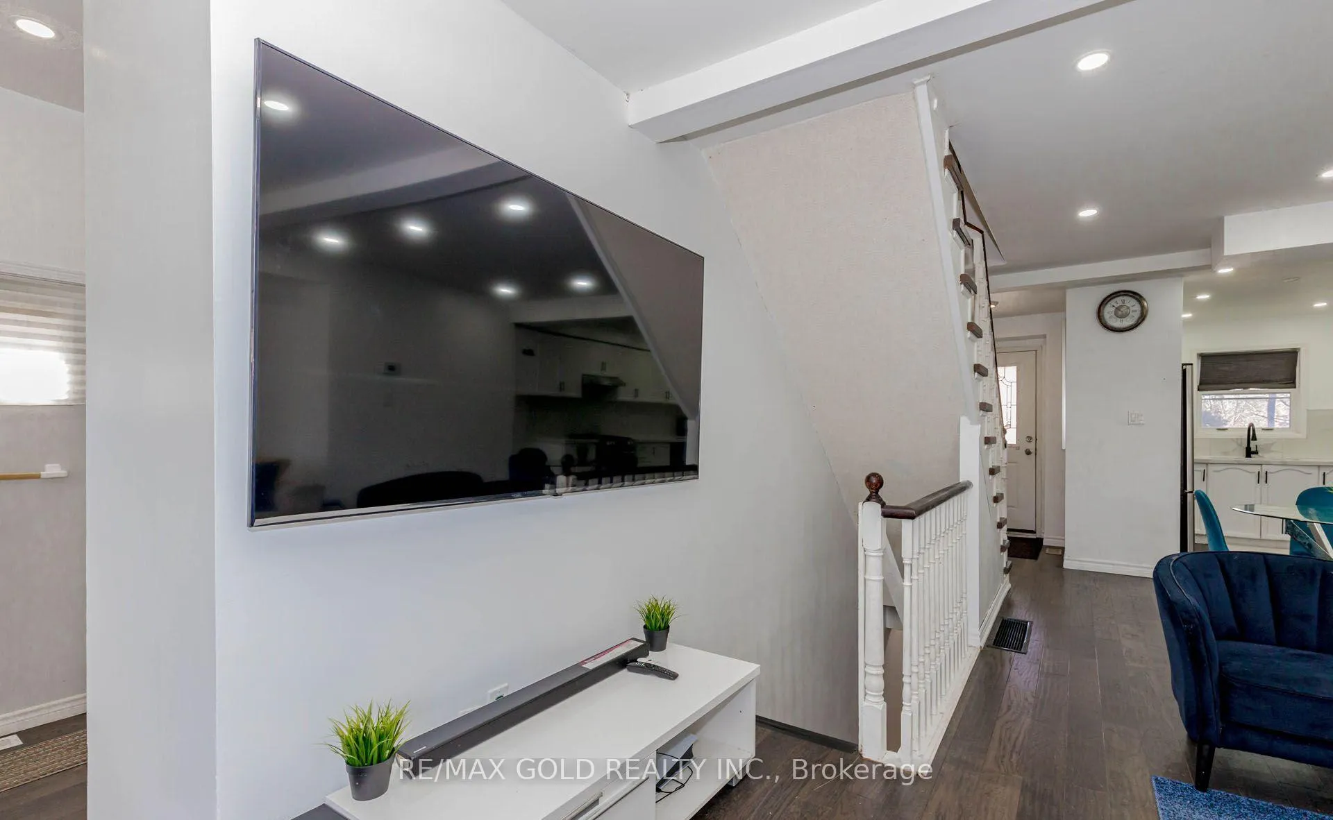 Photo 10 of 55 Desert Sand Drive, Brampton, Sandringham-Wellington — HOMEH