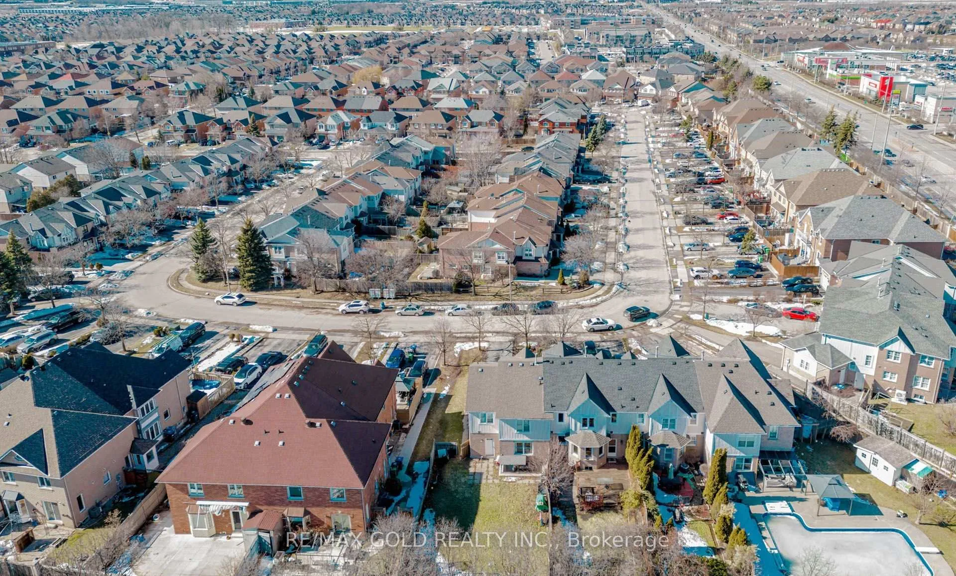 Photo 32 of 55 Desert Sand Drive, Brampton, Sandringham-Wellington — HOMEH