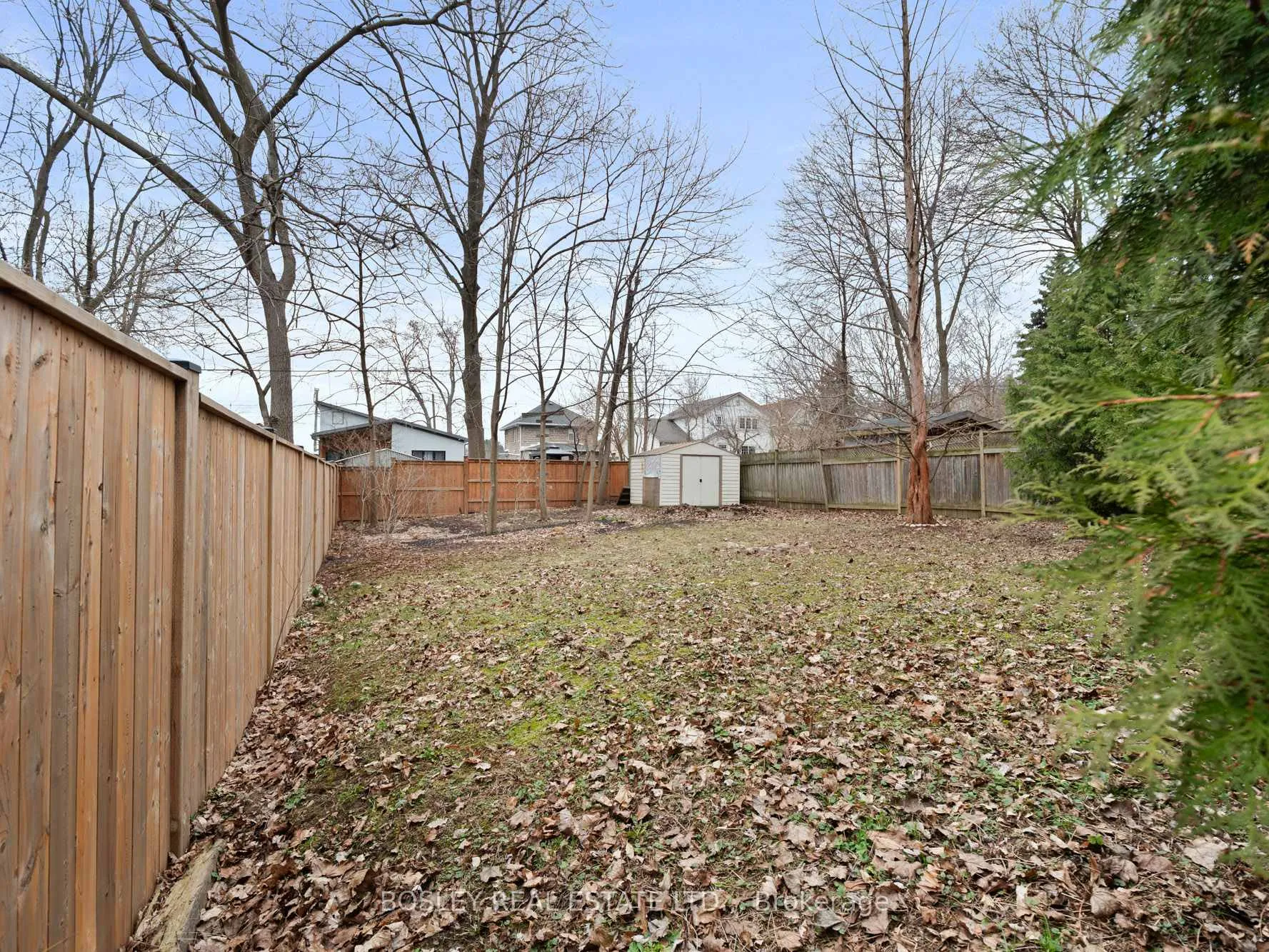 Photo 5 of 8 Emmett Street, Pelham, Fonthill — HOMEH