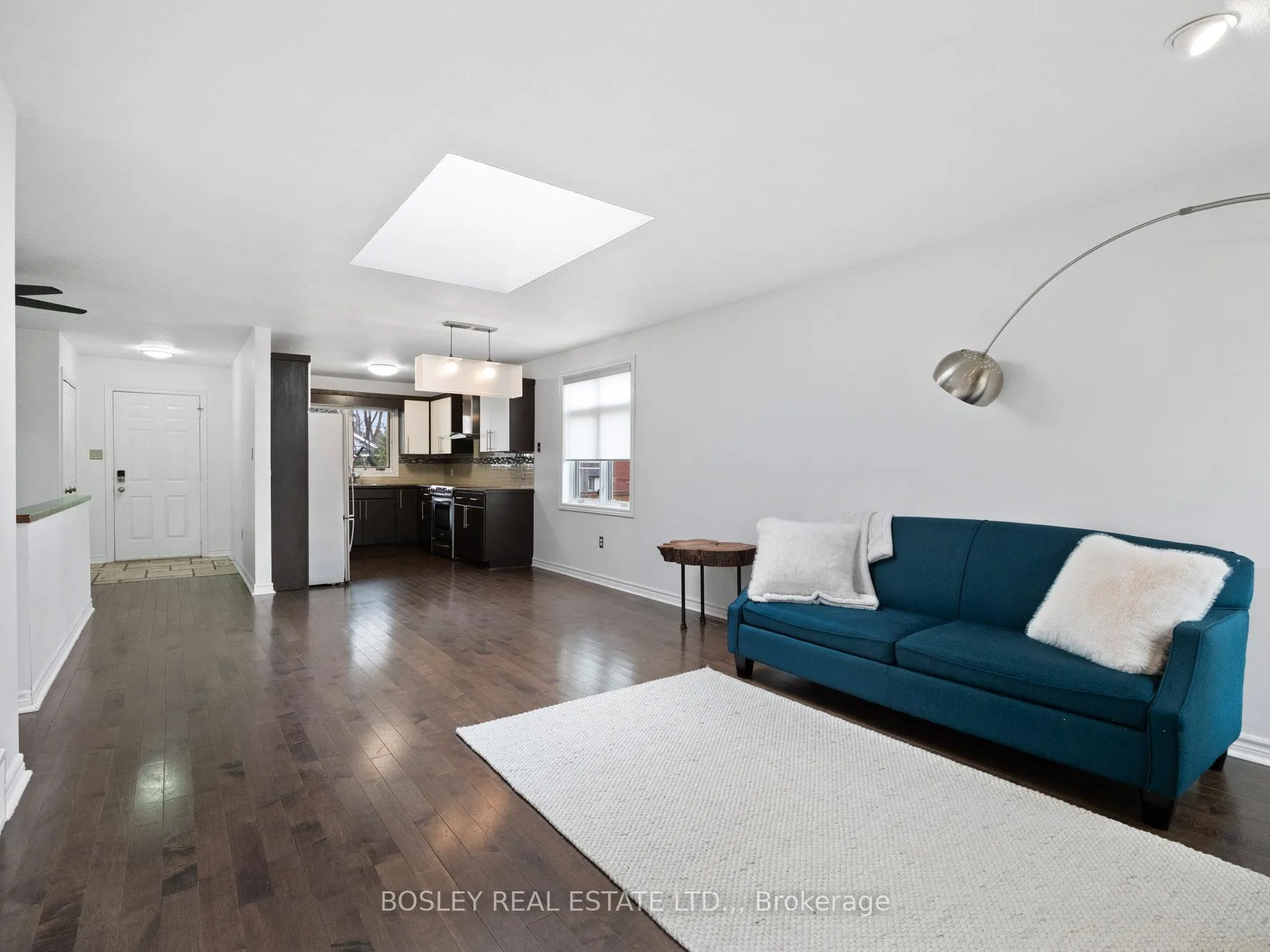 Photo 10 of 8 Emmett Street, Pelham, Fonthill — HOMEH