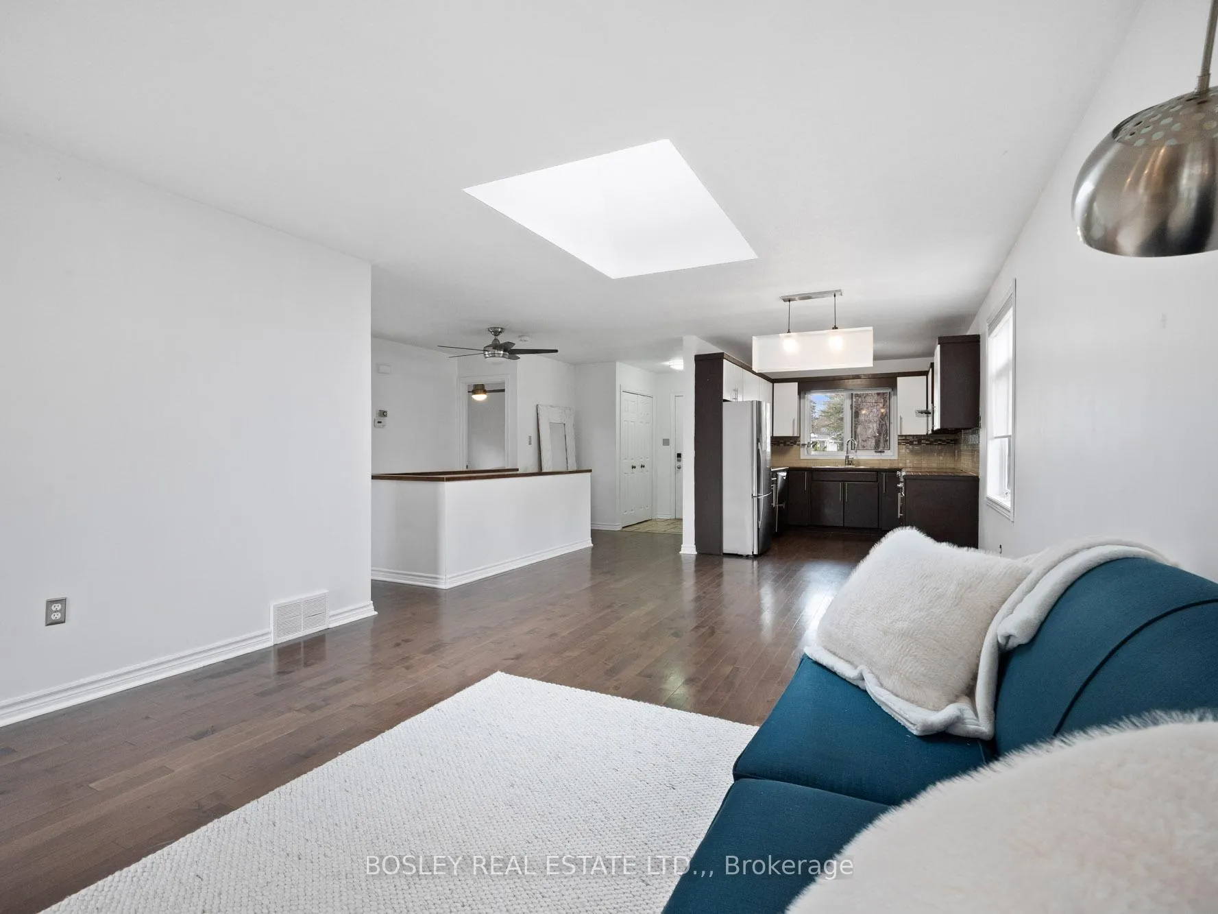 Photo 11 of 8 Emmett Street, Pelham, Fonthill — HOMEH