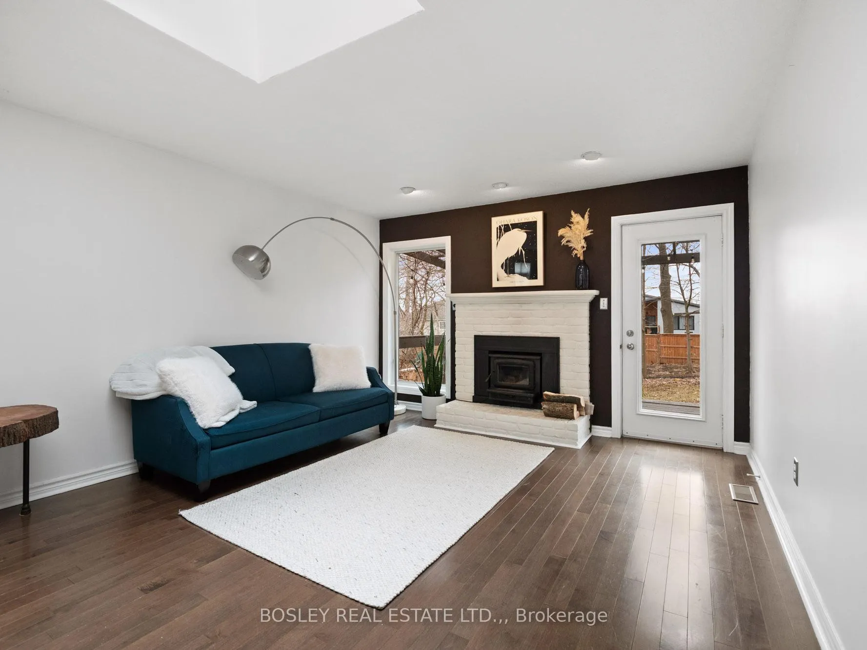 Photo 13 of 8 Emmett Street, Pelham, Fonthill — HOMEH