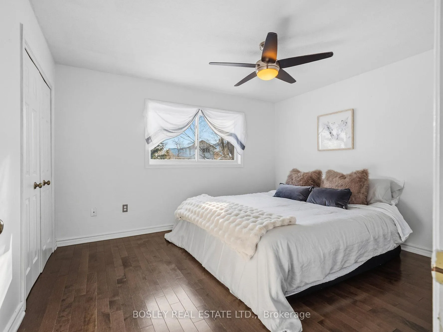 Photo 23 of 8 Emmett Street, Pelham, Fonthill — HOMEH
