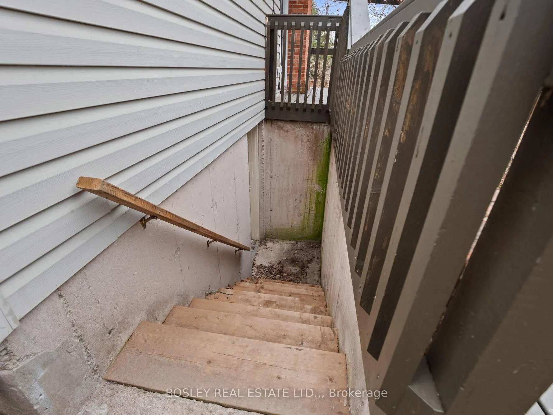 Photo 26 of 8 Emmett Street, Pelham, Fonthill — HOMEH