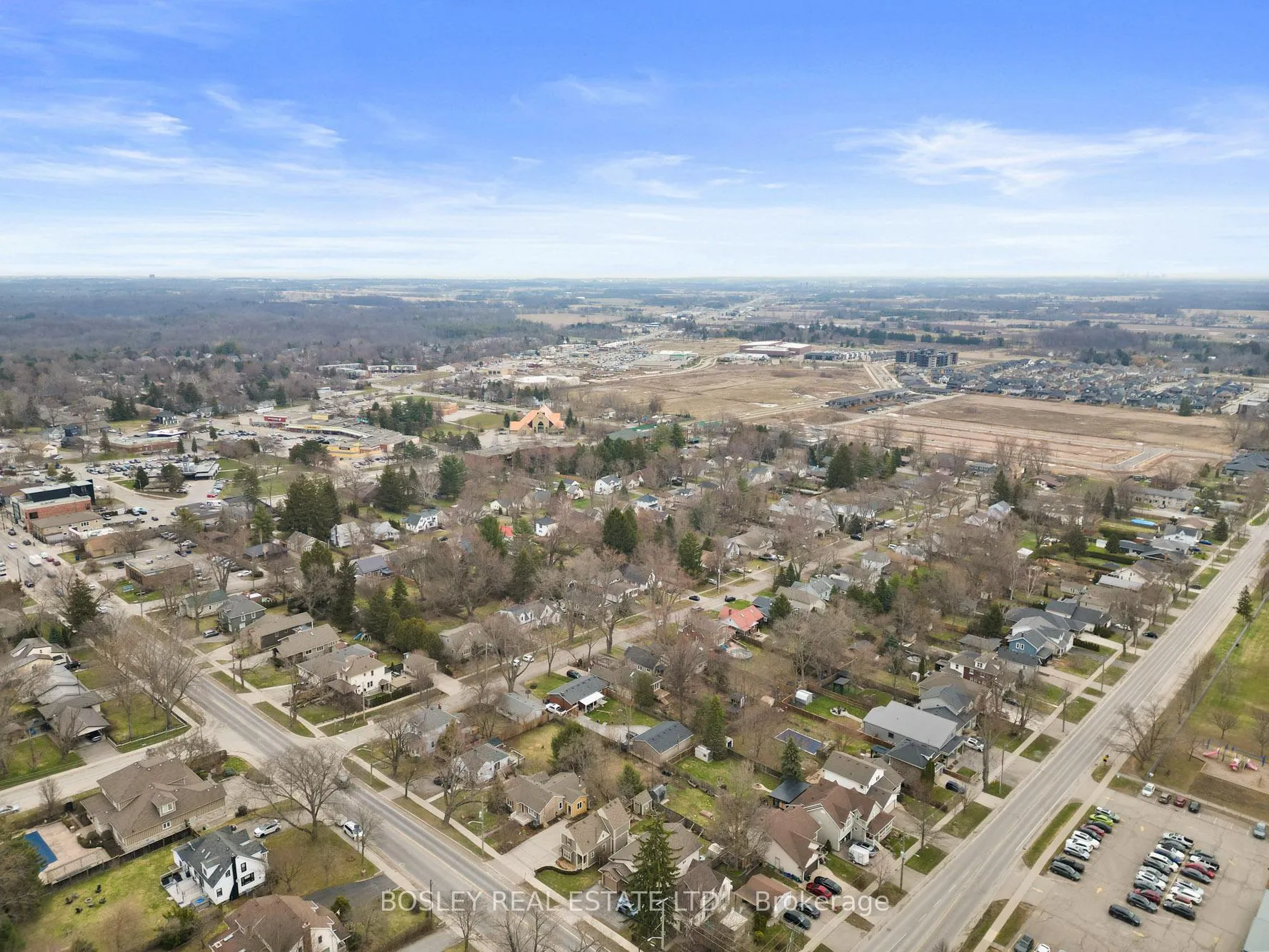 Photo 32 of 8 Emmett Street, Pelham, Fonthill — HOMEH