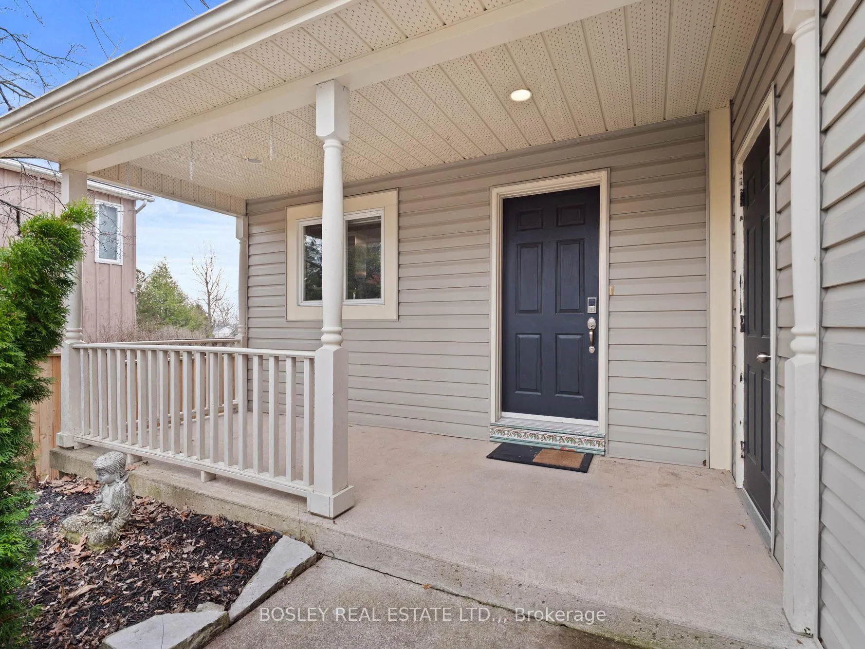 Photo 34 of 8 Emmett Street, Pelham, Fonthill — HOMEH