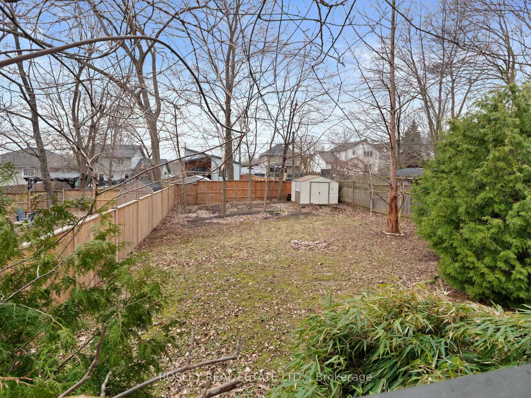 Photo 36 of 8 Emmett Street, Pelham, Fonthill — HOMEH