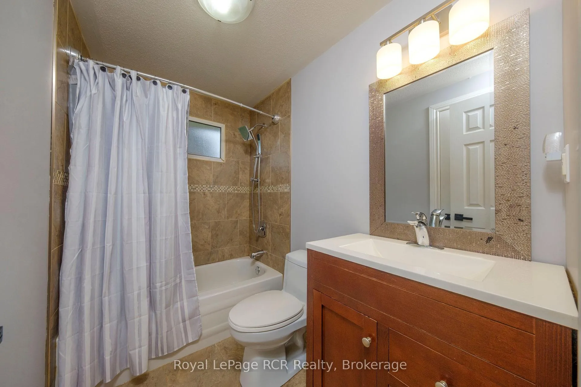 Photo 13 of 427 Highland Drive, Kincardine — HOMEH