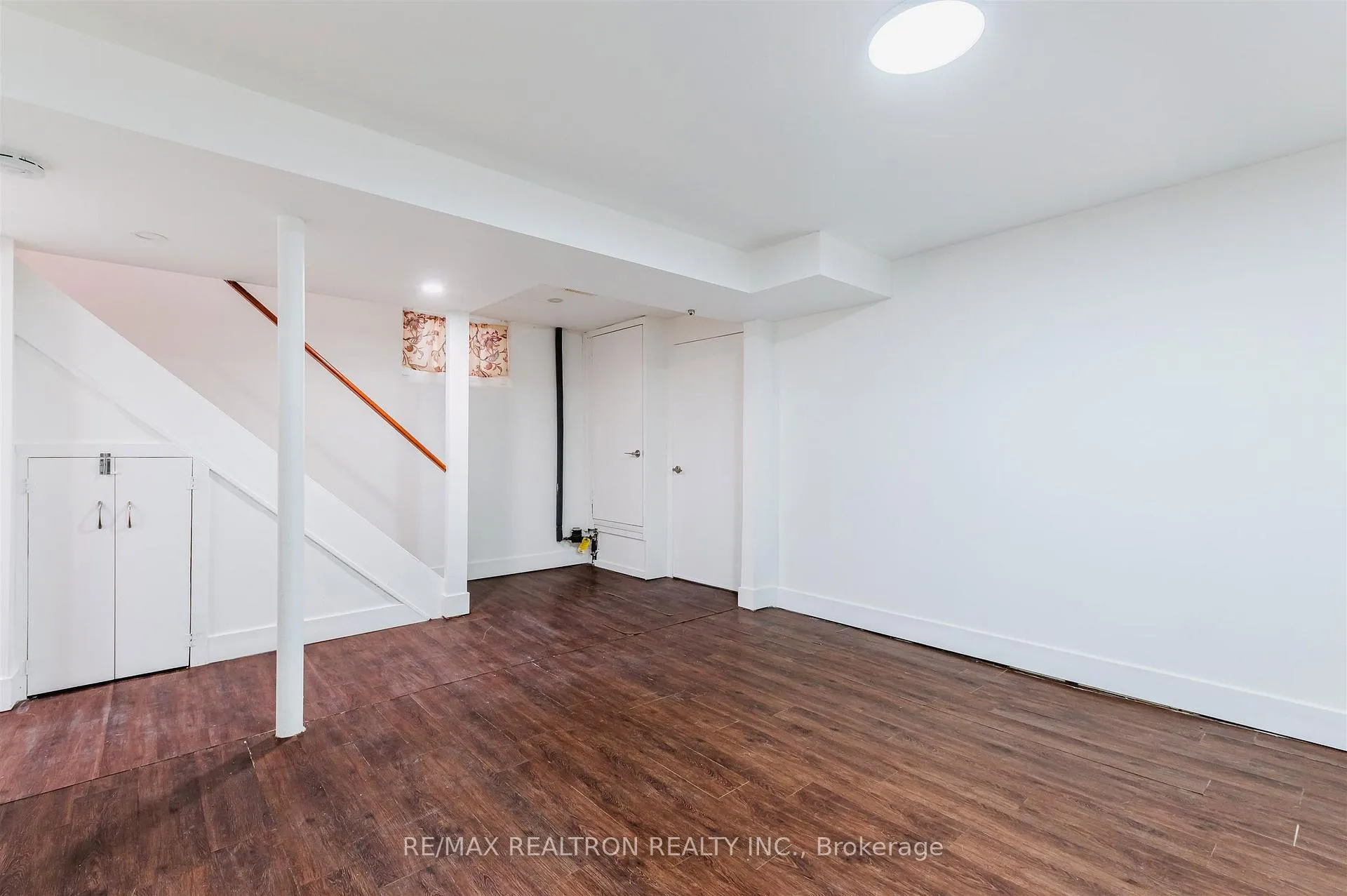 Photo 8 of Unit Lower, 20 Castleton Avenue, Toronto, Rockcliffe-Smythe — HOMEH