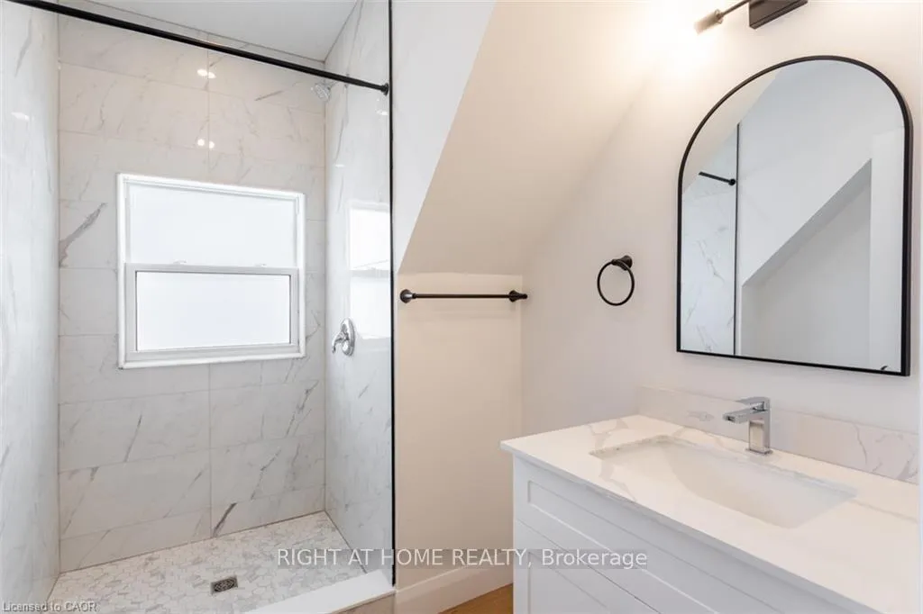 Photo 11 of Unit 3, 113 Catharine Street N, Hamilton, Beasley — HOMEH