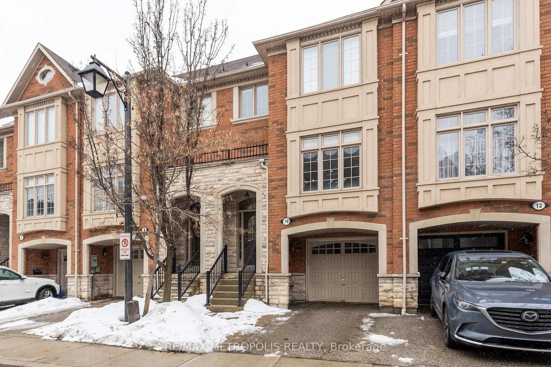 Photo 4 of 10 George Bogg Road, Vaughan, East Woodbridge — HOMEH