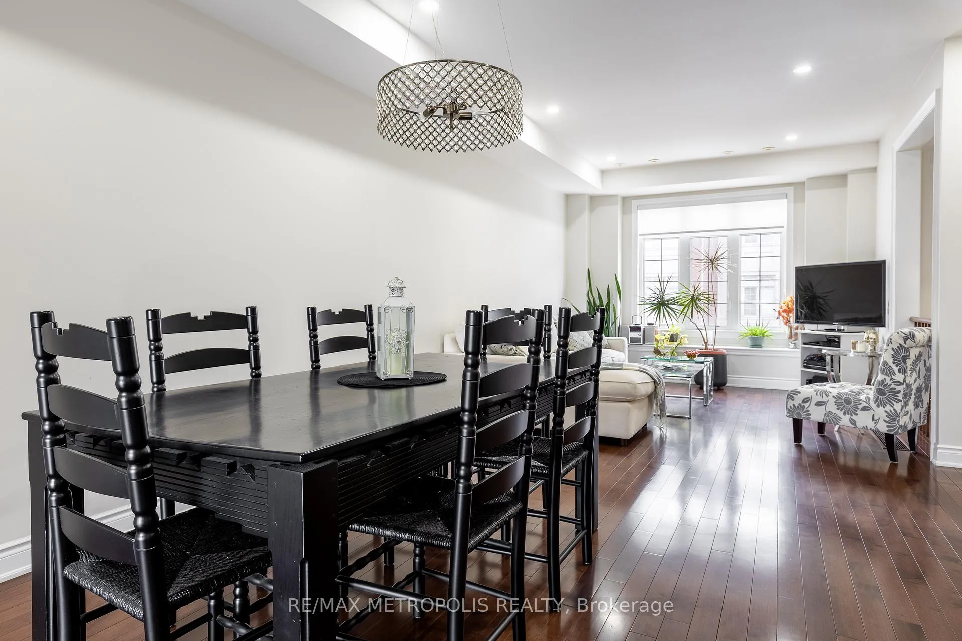 Photo 7 of 10 George Bogg Road, Vaughan, East Woodbridge — HOMEH