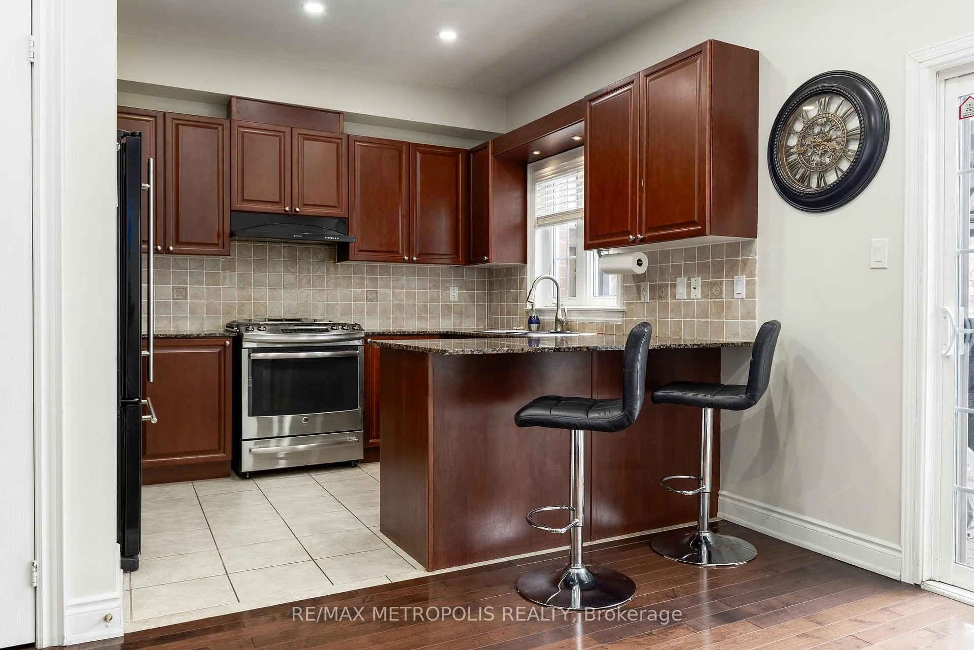 Photo 11 of 10 George Bogg Road, Vaughan, East Woodbridge — HOMEH