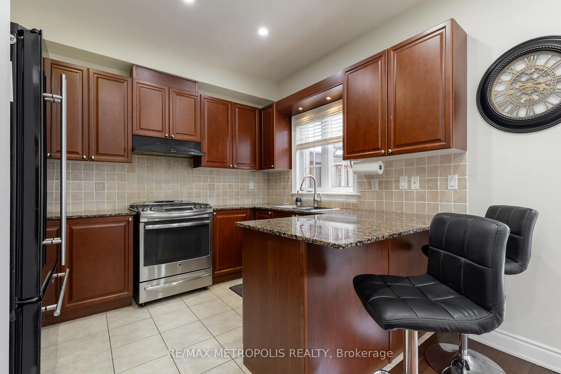 Photo 12 of 10 George Bogg Road, Vaughan, East Woodbridge — HOMEH