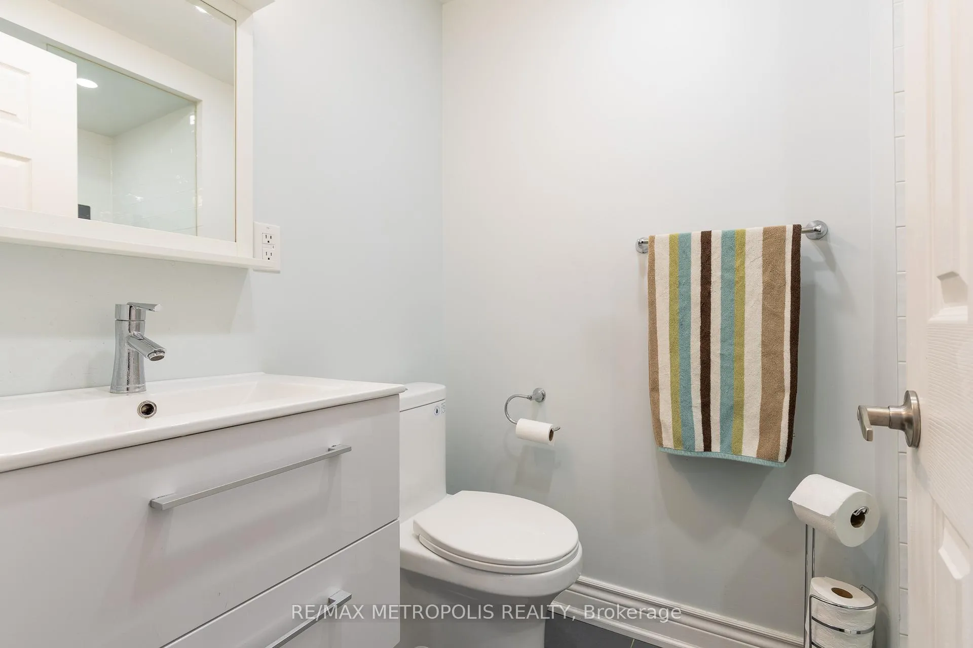 Photo 18 of 10 George Bogg Road, Vaughan, East Woodbridge — HOMEH