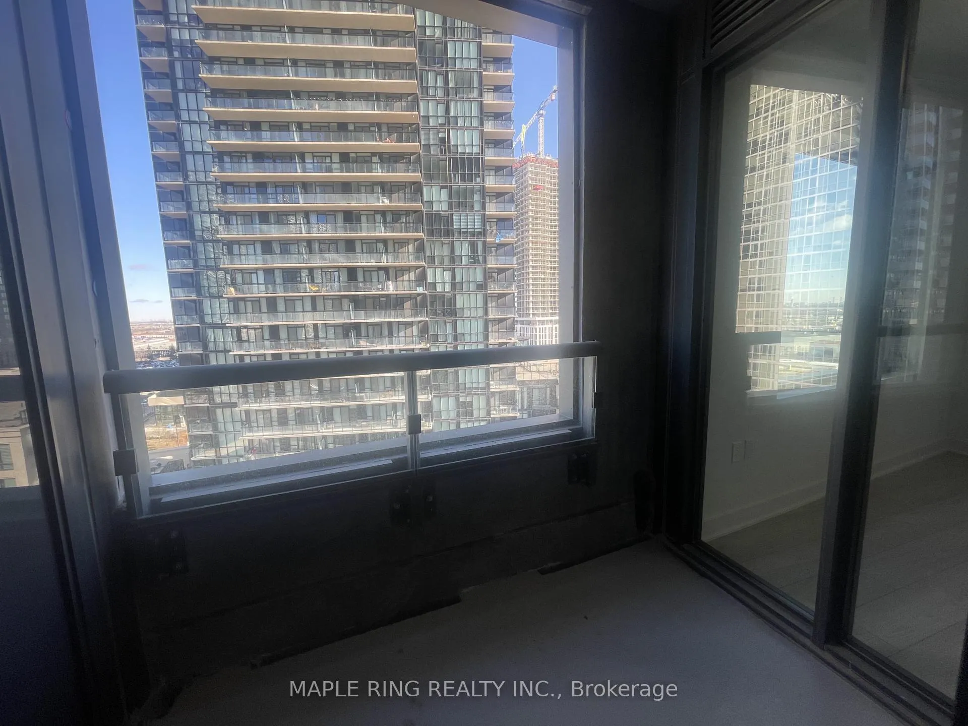Photo 3 of Unit 907, 2920 Highway 7 Road, Vaughan, Concord — HOMEH