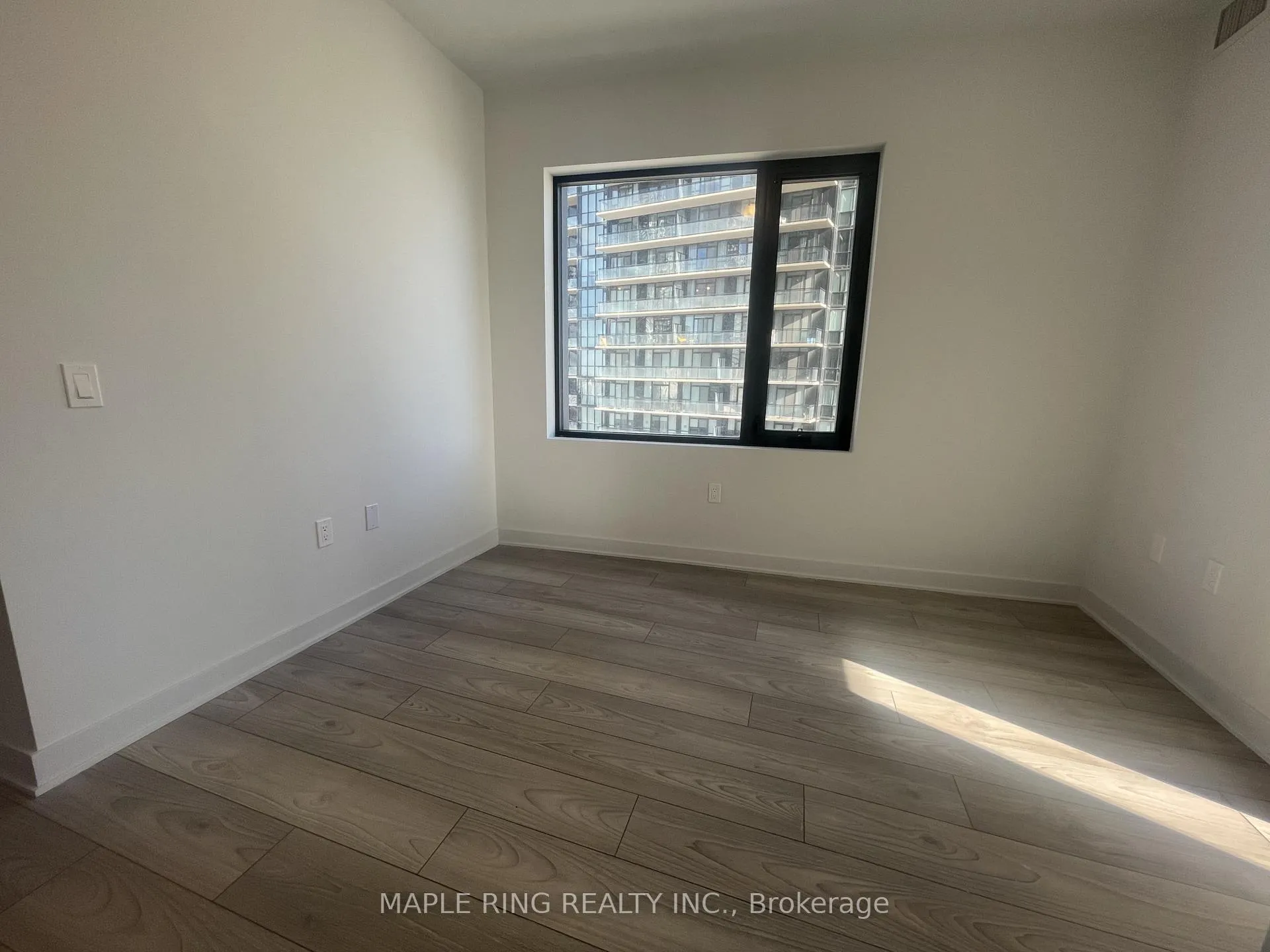 Photo 6 of Unit 907, 2920 Highway 7 Road, Vaughan, Concord — HOMEH