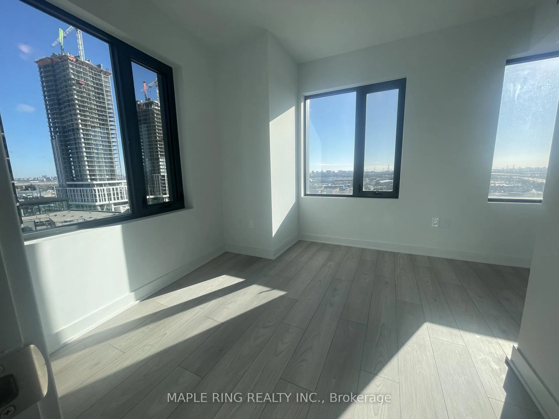 Photo 8 of Unit 907, 2920 Highway 7 Road, Vaughan, Concord — HOMEH
