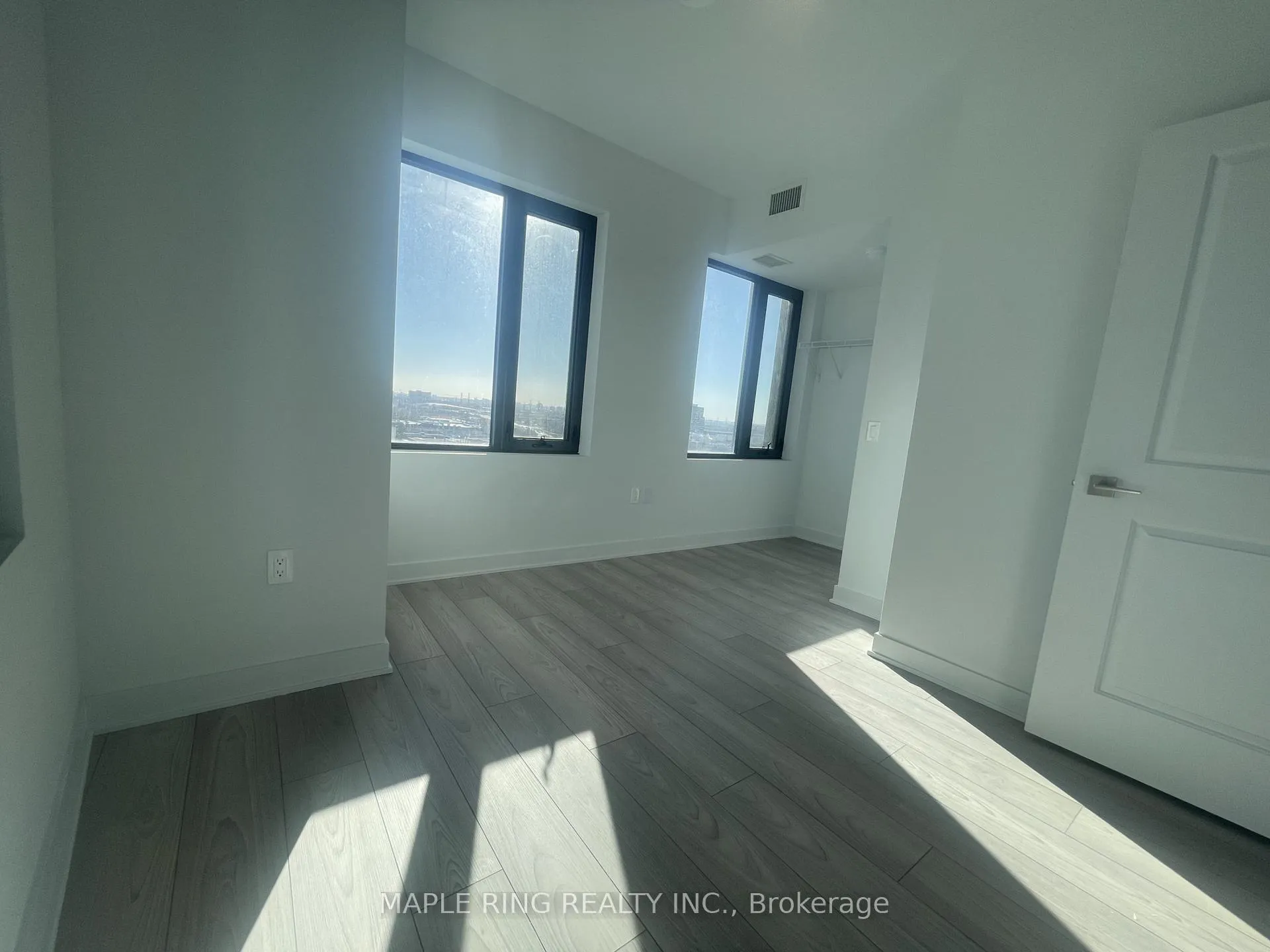 Photo 10 of Unit 907, 2920 Highway 7 Road, Vaughan, Concord — HOMEH