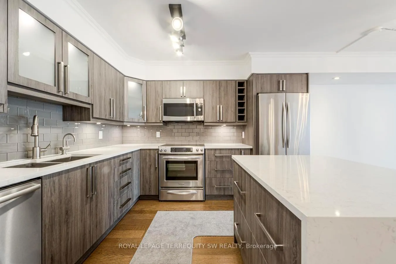 Photo 6 of Unit 2102, 25 The Esplanade, Toronto, Waterfront Communities — HOMEH