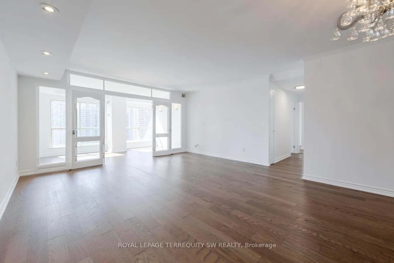 Photo 12 of Unit 2102, 25 The Esplanade, Toronto, Waterfront Communities — HOMEH