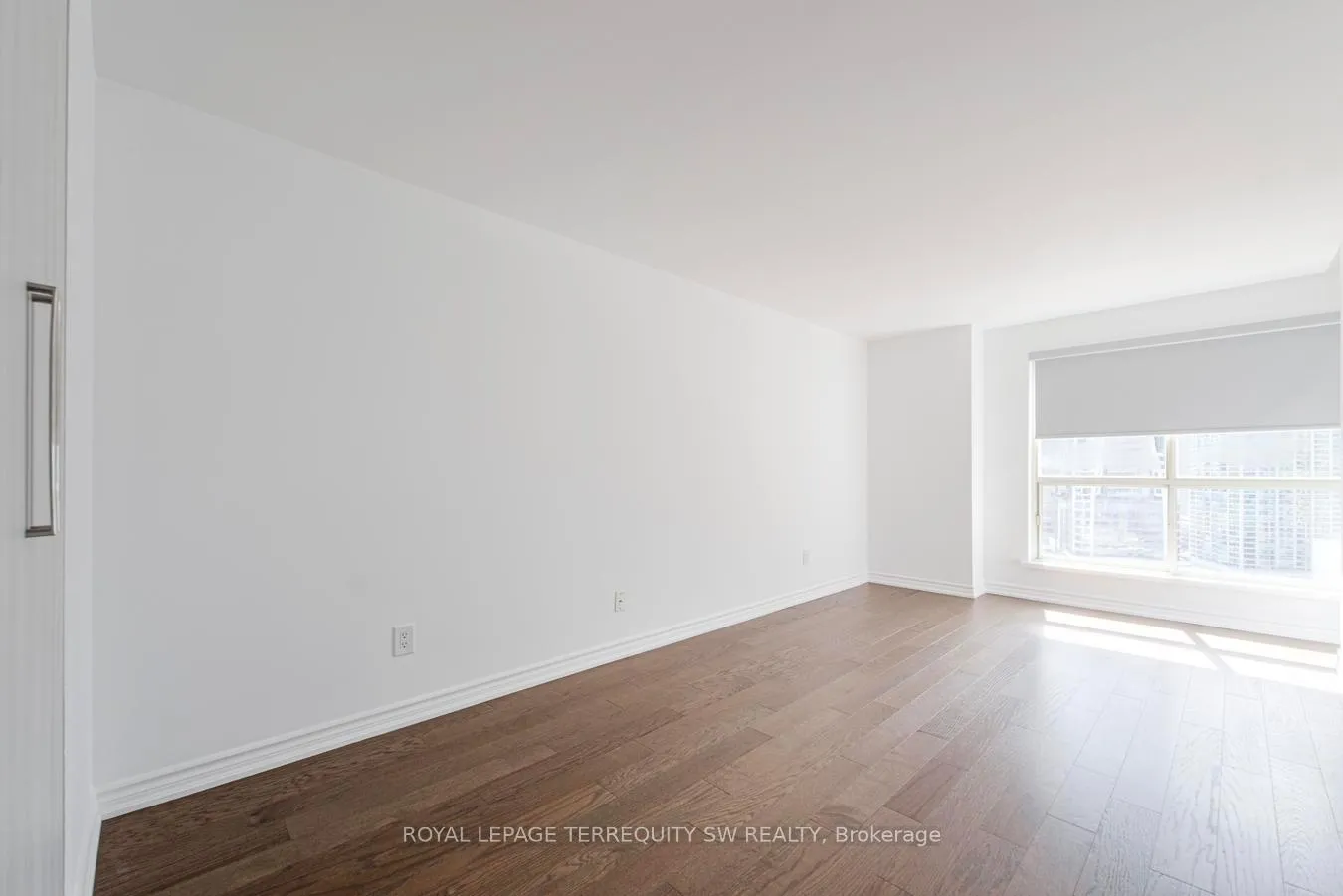 Photo 22 of Unit 2102, 25 The Esplanade, Toronto, Waterfront Communities — HOMEH