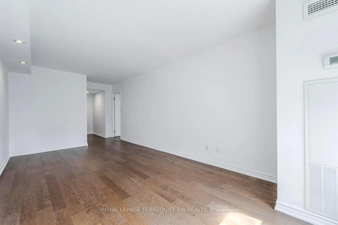 Photo 25 of Unit 2102, 25 The Esplanade, Toronto, Waterfront Communities — HOMEH