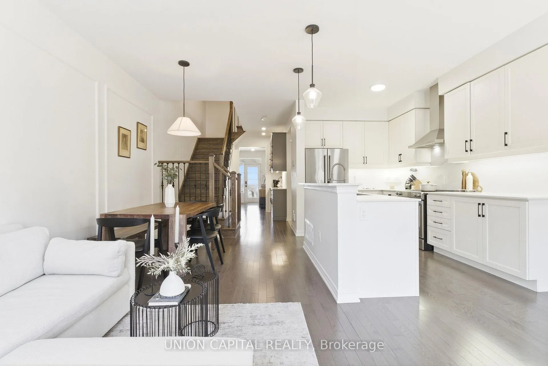 Photo 5 of 21 Morra Avenue, Caledon, Bolton East — HOMEH