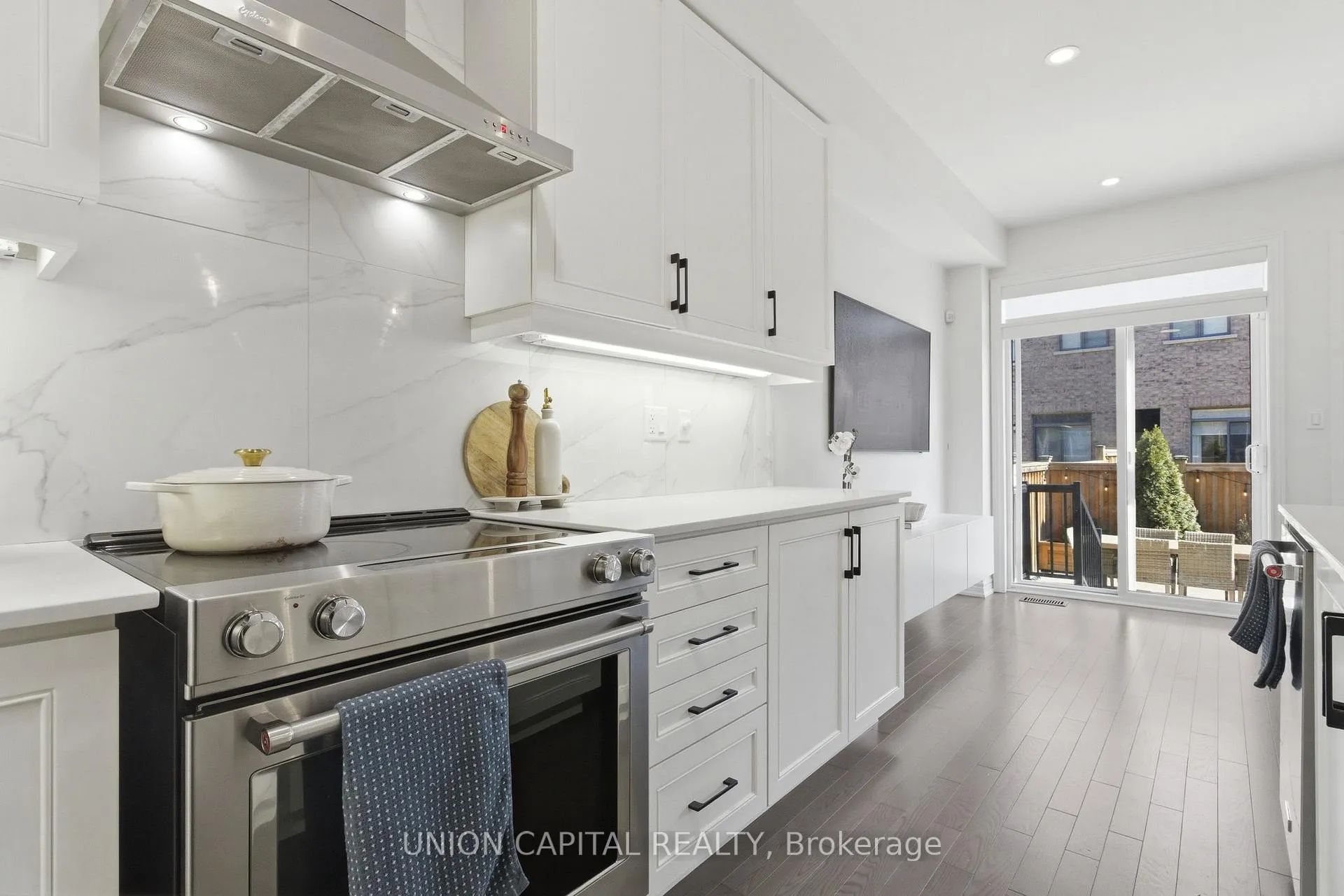 Photo 10 of 21 Morra Avenue, Caledon, Bolton East — HOMEH