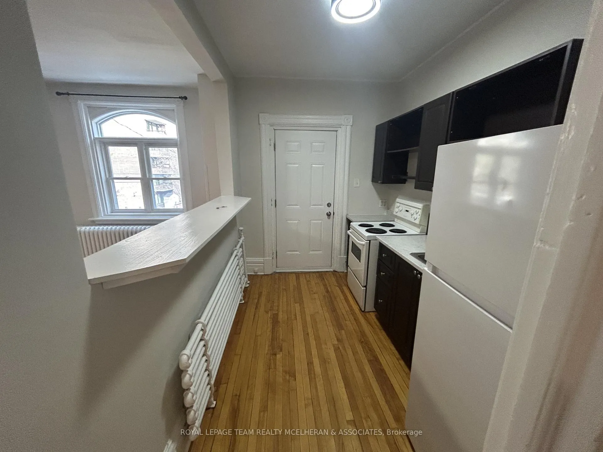 Photo 5 of Unit 4, 54 Somerset Street W, Ottawa, Ottawa Centre/Golden Triangle — HOMEH