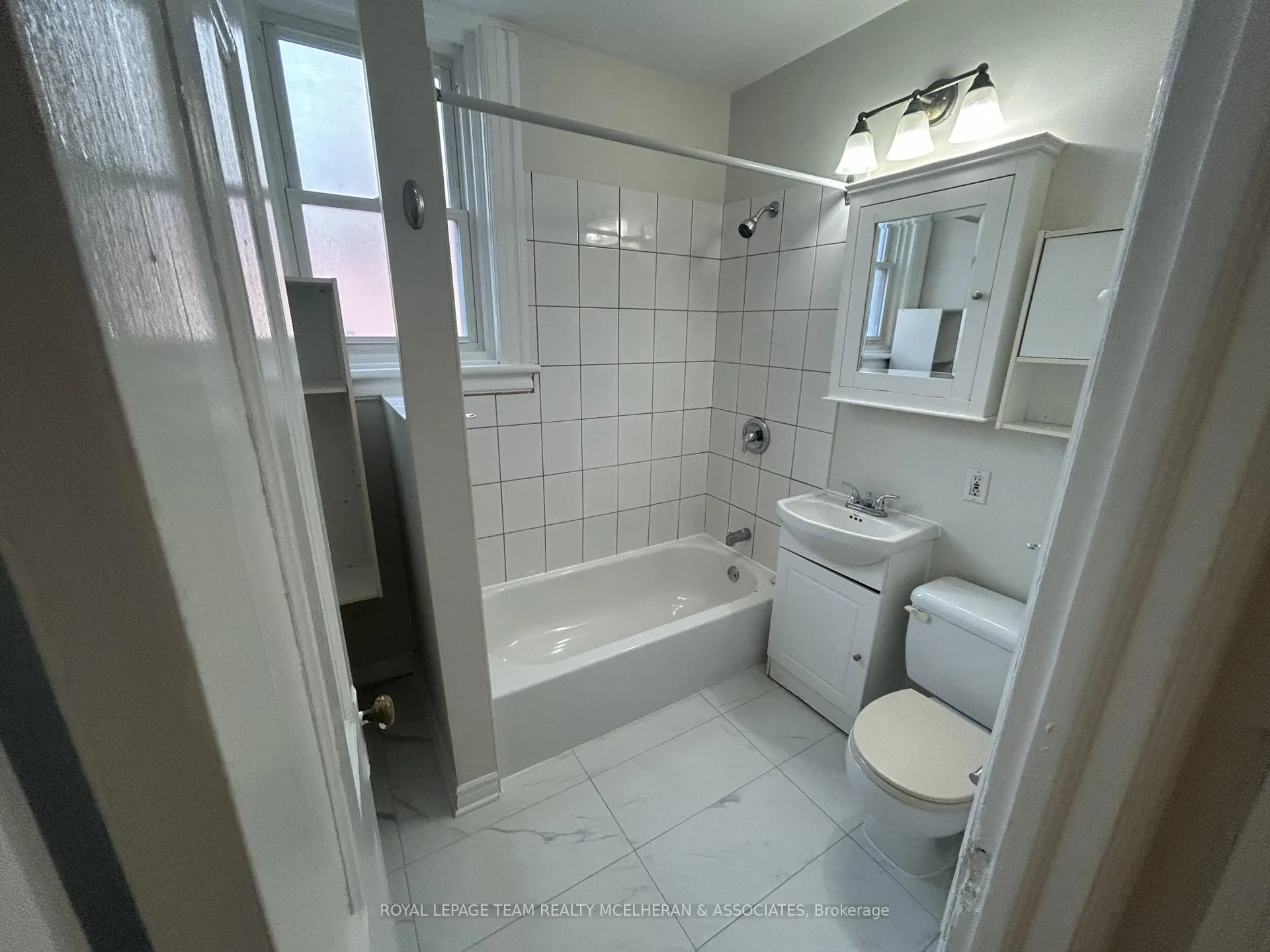 Photo 10 of Unit 4, 54 Somerset Street W, Ottawa, Ottawa Centre/Golden Triangle — HOMEH